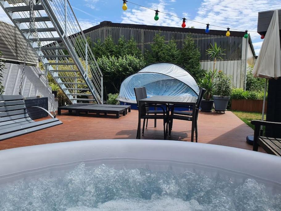 Göttingen Kornhaus - Schoene Ferienwohnung Mit Pool, Kamin Und Terrasse מראה חיצוני תמונה